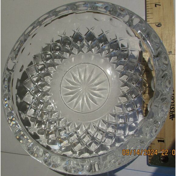 VINTAGE CRYSTAL-CLEAR Glass Ashtray Barware Retro Diamond Patteren - Picture 2 of 4